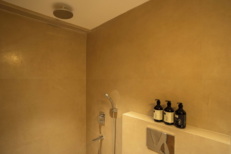 Bathroom 2, ELIVAAS Kamerios Regalia 2BHK Apartment, North Goa