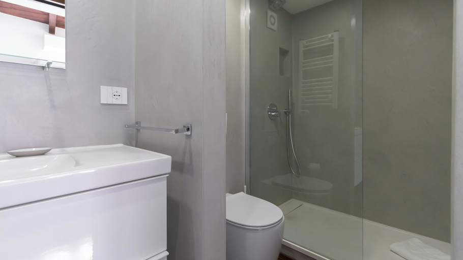 Bathroom 3, Italianway Comfort - Fabbri 12 D, Milano
