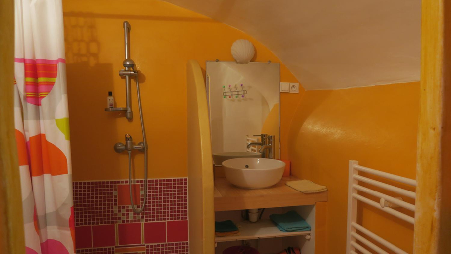 Bathroom 3, Chez Clairotte, Gard