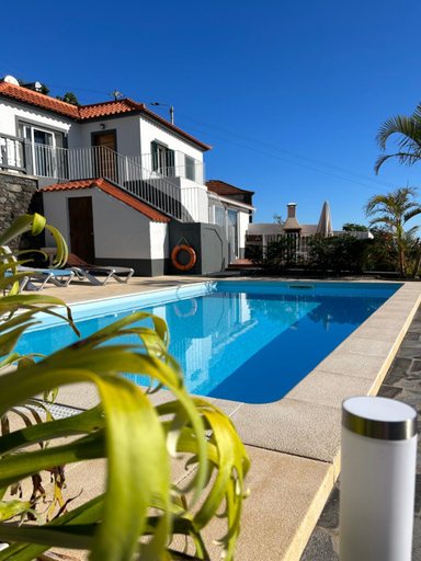 Others 4, Tropical Garden, Calheta
