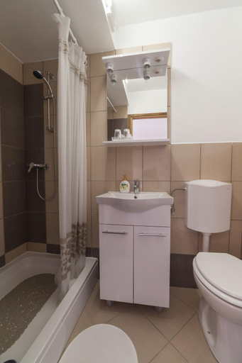Others 3, Breza Guesthouse, Slunj