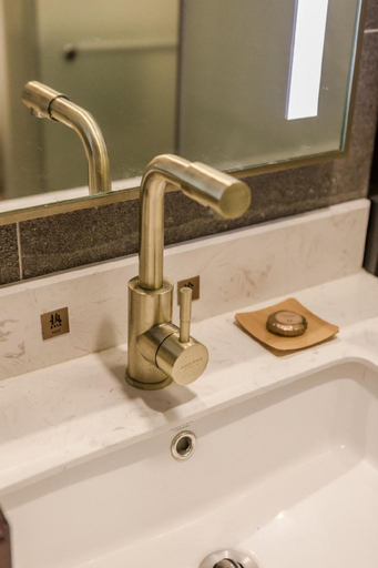 Bathroom 4, James Joyce Coffetel Guangzhou Dongxiaonan Metro Station Branch, Guangzhou