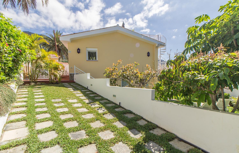 2, Villa in protected space in front of the sea, Santa Cruz de Tenerife
