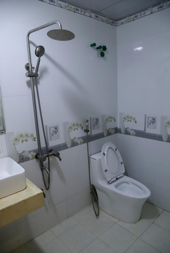 Bathroom 2, Duc Khoi Hotel, Cao Bằng