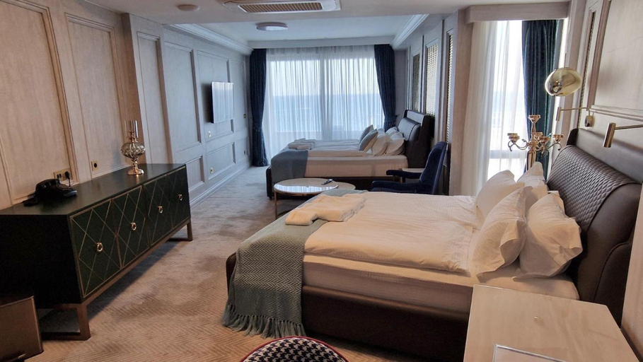Bedroom 2, Hotel Maris