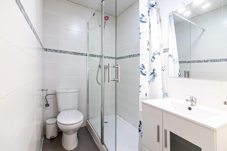Bathroom, Malagueta FreshApartments, Málaga