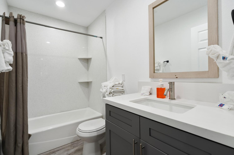 Bathroom 4, Motel 6 Big Bear Lake, CA, San Bernardino