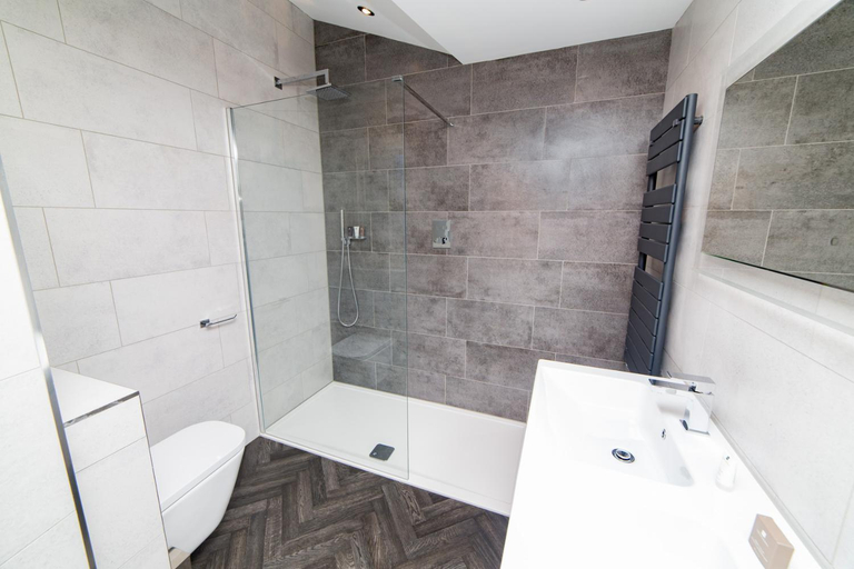 Bathroom 2, The Hugo - Hotel Concept Canterbury, Kent