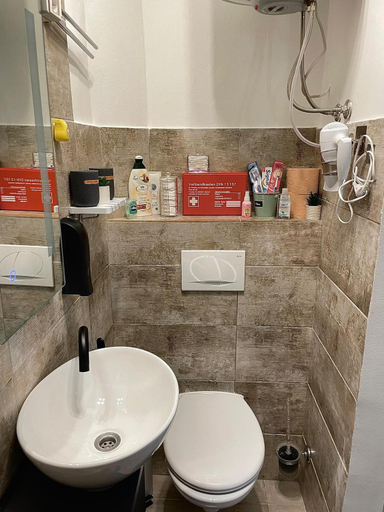 Bathroom 4, Goga Apartments, Pula
