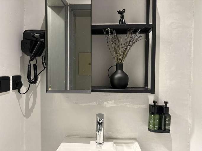Bathroom 2, M-Residence by Dayf Self-Service Apart., Jeddah