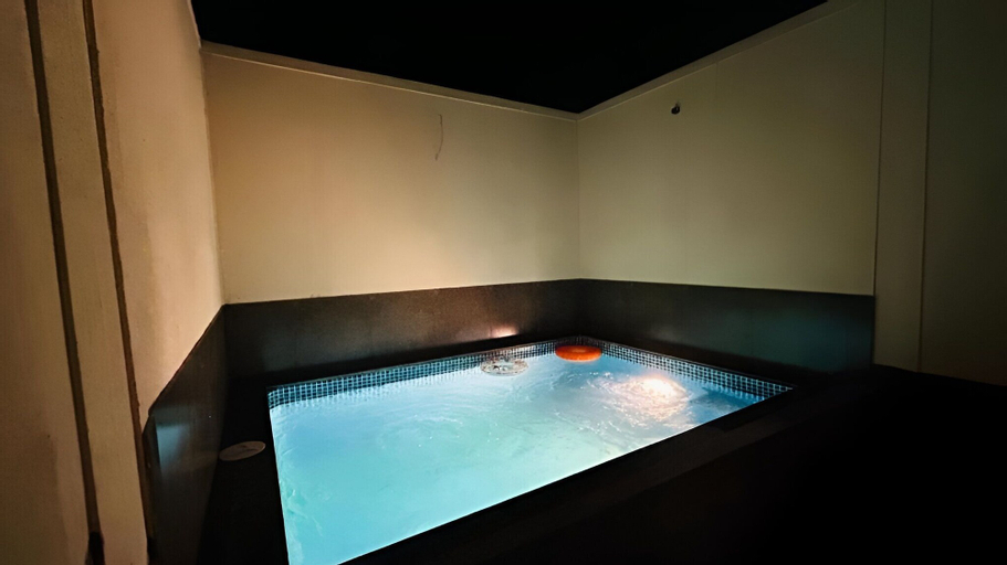 Sport & Beauty, Mango Shack Villa, Nashik