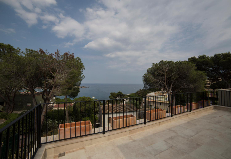 Others 2, VILLA GALI, Girona