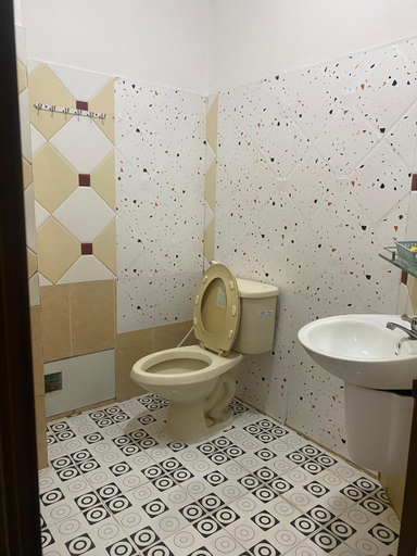 Bathroom 2, Thanh Hương Hotel, District 11