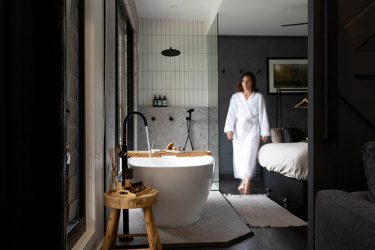 Bathroom 1, Sambar Hills- Kings #3, Wangaratta - South
