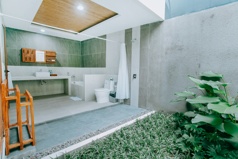Bathroom 17