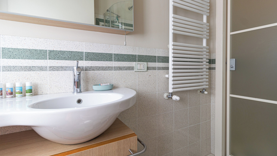 Bathroom 3, Italianway Comfort - Gessi 49, Milano