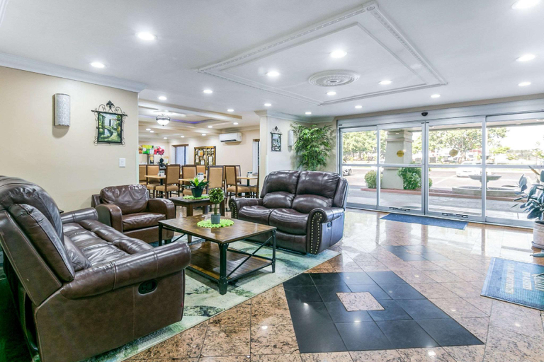 Public Area 2, Quality Inn & Suites, Fulton
