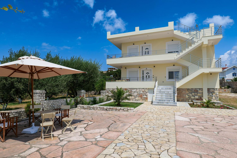 Others 4, Villa Fjorald, Sarandës