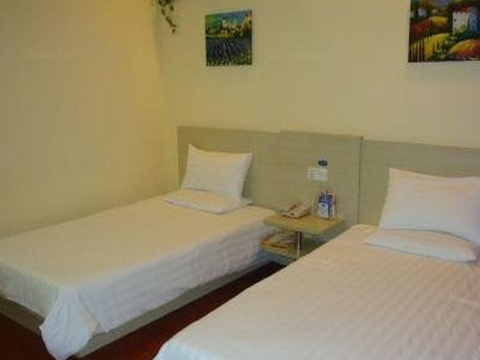 Bedroom 2, Huayi Selected Hotel (Wuxi Railway Station Chunshen Road), Wuxi
