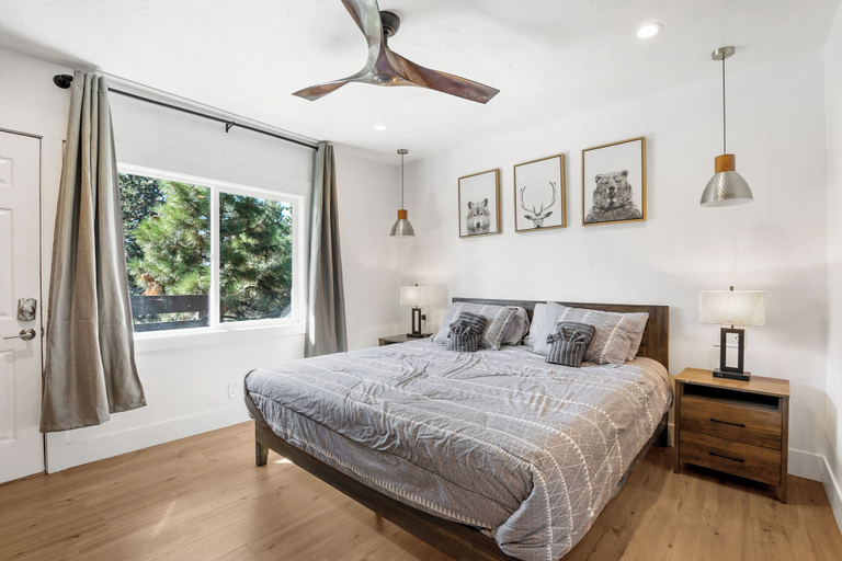 Zephyr Cove Unit 2, Douglas