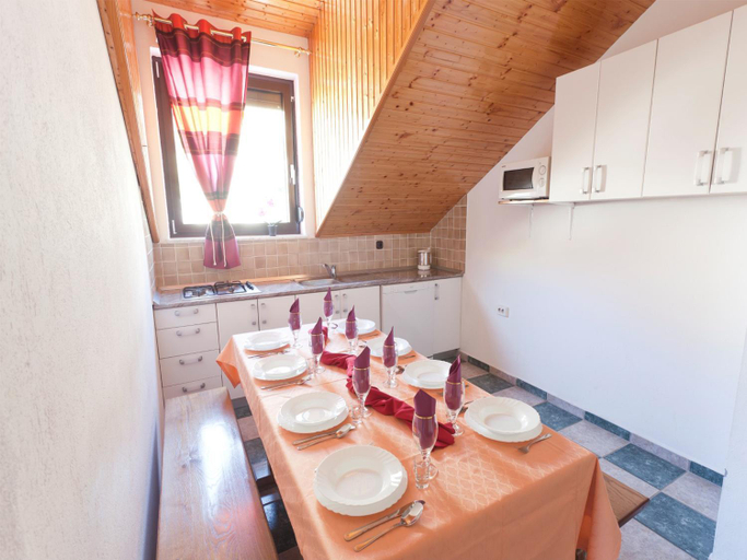 Others 4, Villa Raljevic, Omiš