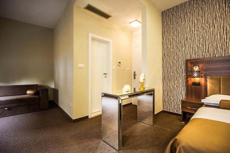 Others 5, Central Luxury Rooms, Omiš