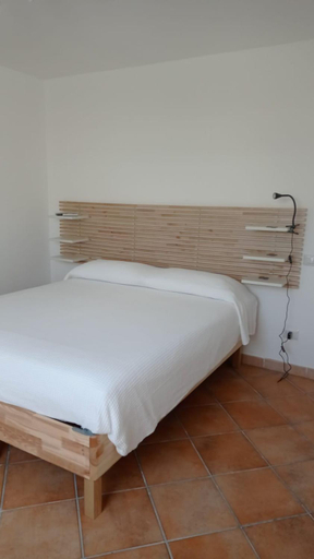 Others 4, B&B Denteferro, Salerno