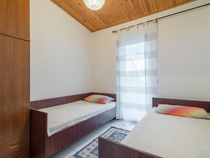 Others 2, Apartments Domi, Vir