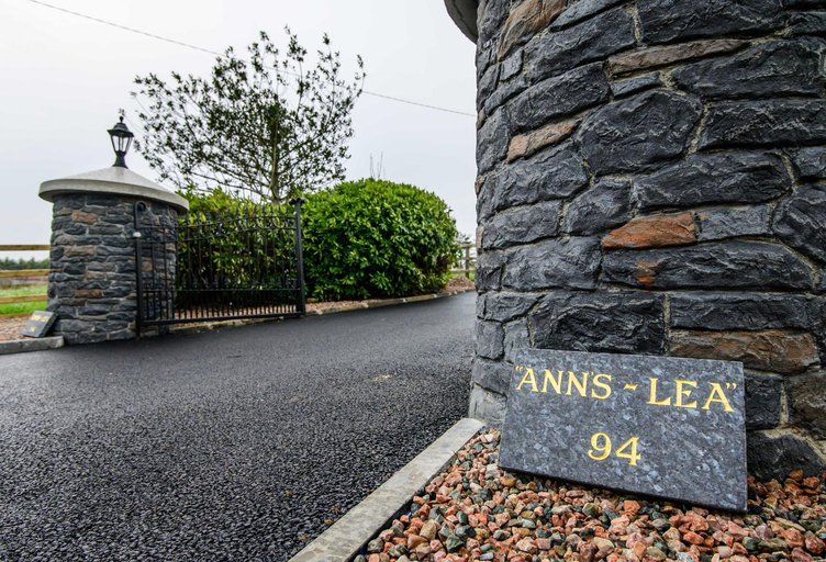 Others 2, Annslea, Lisburn and Castlereagh