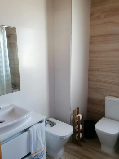 Bathroom 3, Oporto SurfLodge, Ovar
