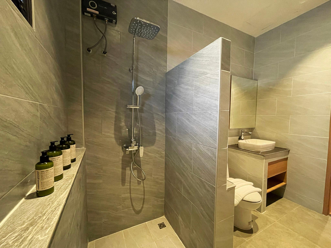 Bathroom 5