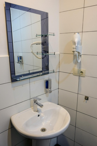 Bathroom 2, 3 Studio, Tbilisi