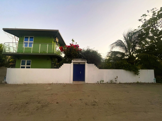 Exterior & Views 2, Calm Beach Inn