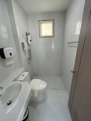 Bathroom 6