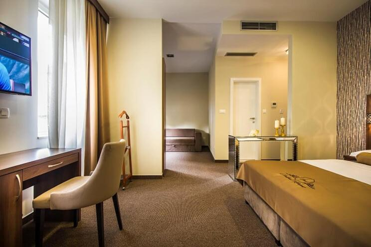 Others 2, Central Luxury Rooms, Omiš