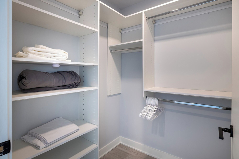 Bathroom 4, 3Thirty3 - 333-1206, Westchester