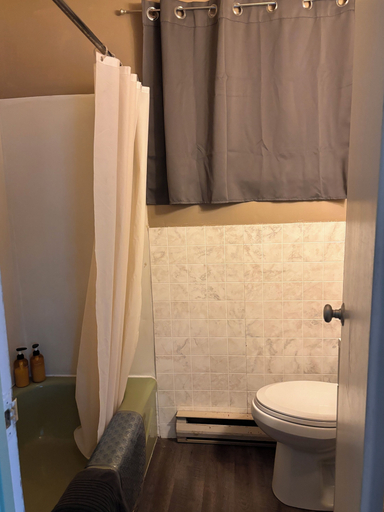 Bathroom 4, Lakefront Hideaway Resort, Kawartha Lakes