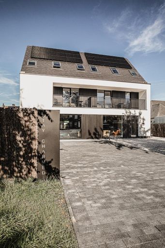 Others 5, Stay Charmed, West-Vlaanderen