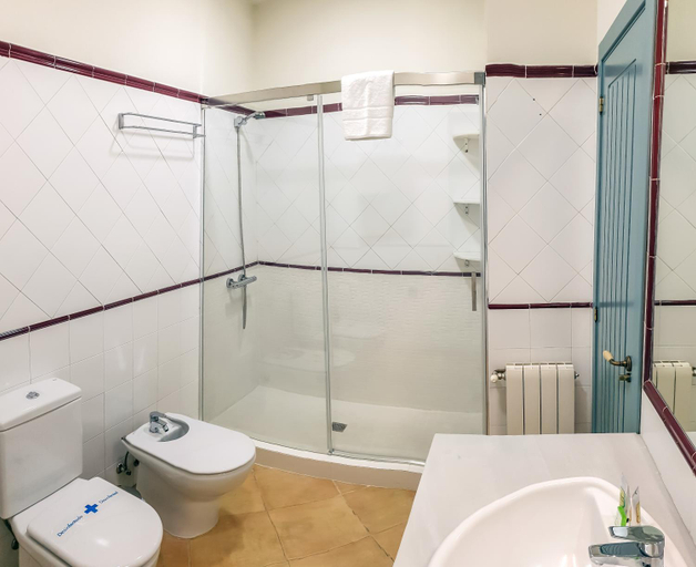 Others 5, Turistic Apartment Sevillanos SL, Sevilla