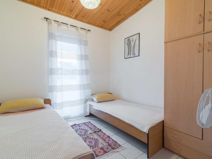 Others 5, Apartments Domi, Vir