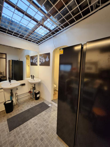 Bathroom 4, The Ordinary 8, Muang Surat Thani