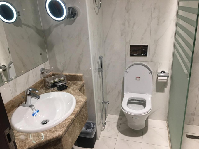 Bathroom 5, Alolayan Diamond Hotel, Makkah