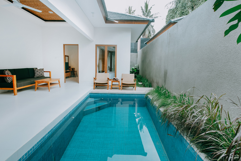 Swimming Pool 24