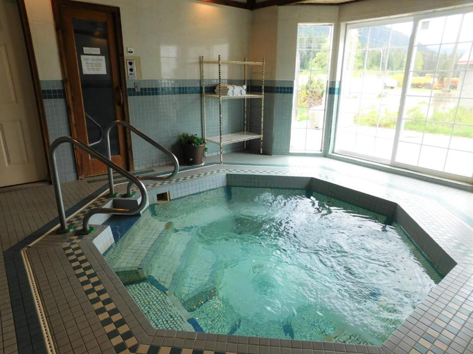 Sport & Beauty 3, Summit Inn, King