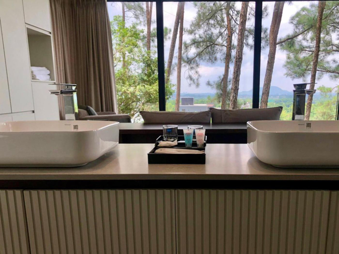 Bathroom 2, Tam Dao Retreat, Tam Dao