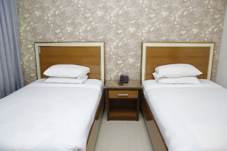Bedroom 2, Hotel Al Harmain Tower, Karachi