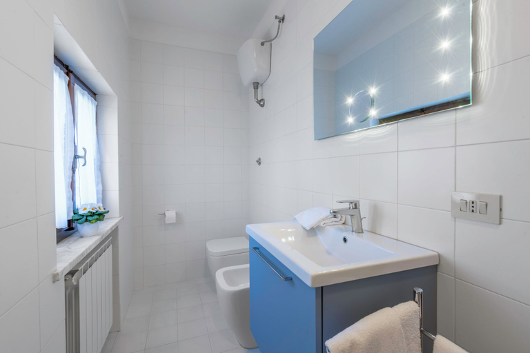 Bathroom 4, Agriturismo Agresto Apartments Pool, Siena