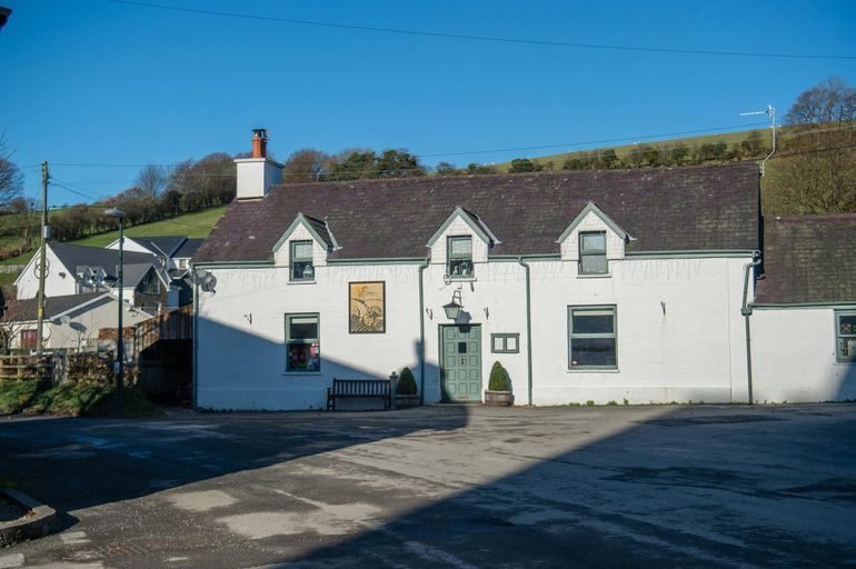 Food & Drinks, Y Grange, Ceredigion