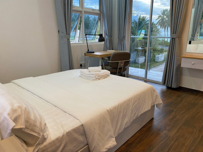 Bedroom 3, Calm Beach Inn