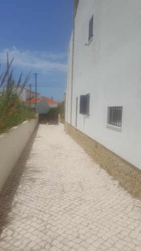 Others 3, Villa da Praia Azul, Torres Vedras